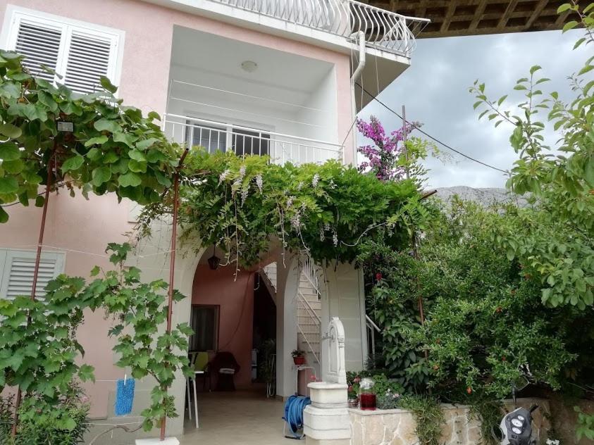 Apartmani Matko i Ana Podgora Esterno foto