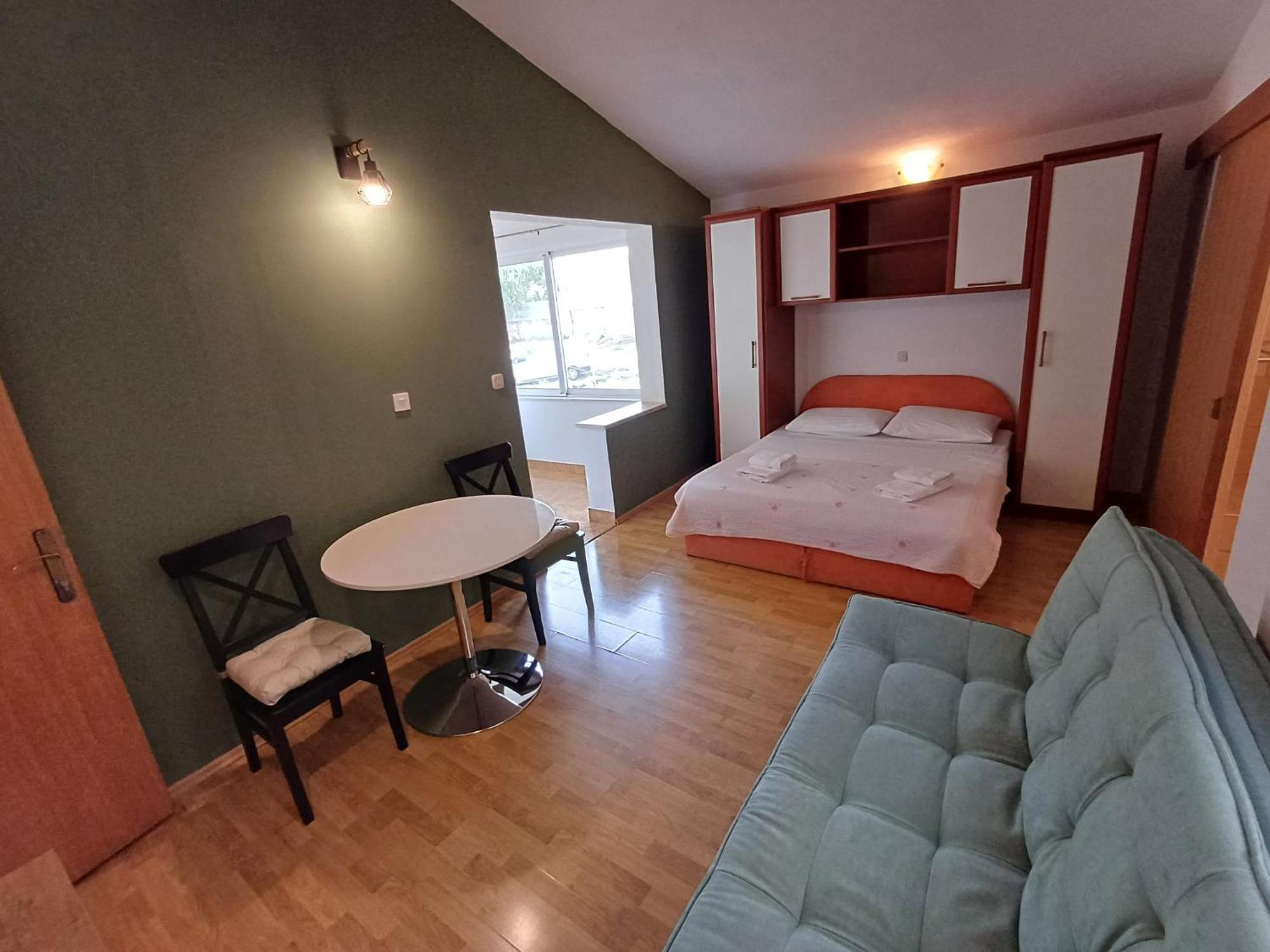 Apartmani Matko i Ana Podgora Esterno foto
